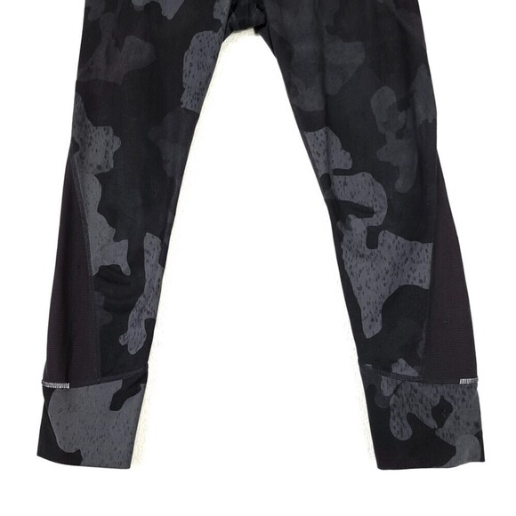ATHELTA Shadow Camo Relay 2.0 Capri Tight Leggings Black and Grey Womens Small - Picture 3 of 10